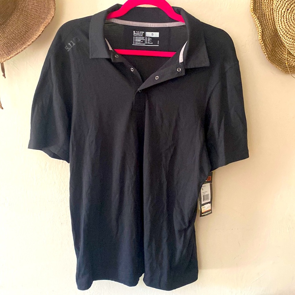 Men’s size small 5.11 Tactical cotton shirt